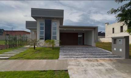 Casa Residencial com 4 quartos  à venda, 210.00 m2 por R$1100000.00  - Jardim Carvalho - Ponta Grossa/PR