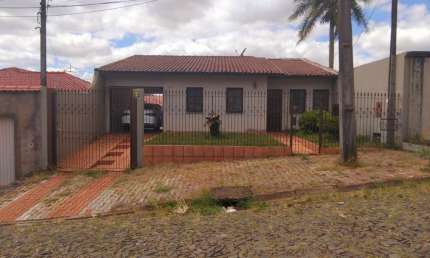 Casa Residencial com 3 quartos  à venda, 183.00 m2 por R$550000.00  - Uvaranas - Ponta Grossa/PR