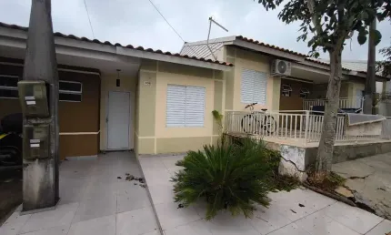 Casa em Condomínio para alugar, 45.00 m2 por R$1200.00  - Boa Vista - Ponta Grossa/PR