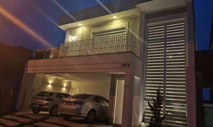 Sobrado com 3 quartos  à venda, 198.00 m2 por R$1350000.00  - Cara-Cara - Ponta Grossa/PR
