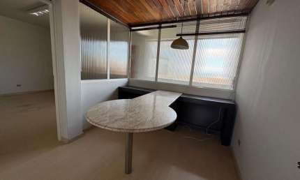 Sala Comercial à venda, 32.59 m2 por R$110000.00  - Centro - Ponta Grossa/PR