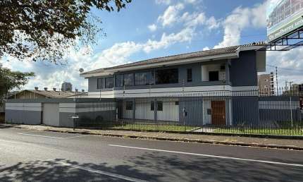 Casa Comercial com 4 quartos  para alugar, 302.00 m2 por R$6000.00  - Jardim Carvalho - Ponta Grossa/PR