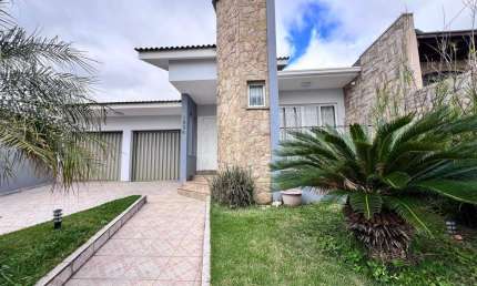 Casa Residencial com 4 quartos  para alugar, 310.00 m2 por R$8000.00  - Jardim Carvalho - Ponta Grossa/PR