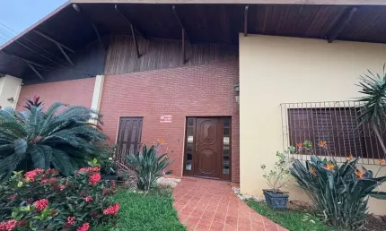 Sobrado com 4 quartos  para alugar, 274.74 m2 por R$4200.00  - Estrela - Ponta Grossa/PR
