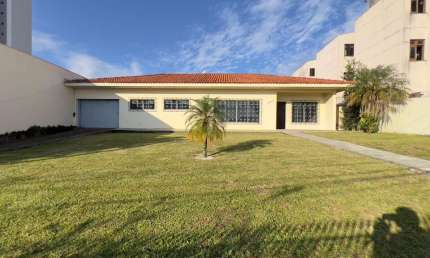 Casa Comercial com 4 quartos  para alugar, 240.00 m2 por R$7780.00  - Estrela - Ponta Grossa/PR