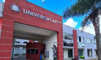 Apartamento com 1 quarto  para alugar, 25.00 m2 por R$600.00  - Uvaranas - Ponta Grossa/PR