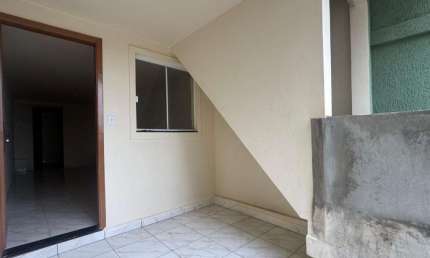 Casa Residencial com 1 quarto  para alugar, 50.00 m2 por R$850.00  - Uvaranas - Ponta Grossa/PR