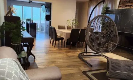 Sobrado com 3 quartos  para alugar, 240.79 m2 por R$9000.00  - Jardim Carvalho - Ponta Grossa/PR
