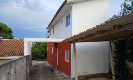 Sobrado com 3 quartos  à venda, 78.00 m2 por R$300000.00  - Contorno - Ponta Grossa/PR