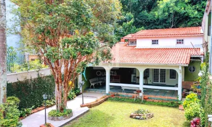 Casa com 5 Quartos à venda próxima ao Horto Florestal - Vila Amália, SP