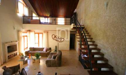 Casa com mezanino à venda no Condomínio Vale do Lago - Sorocaba, SP