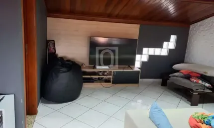 Casa sobrado à Venda no Bairro Wanel Ville em Sorocaba