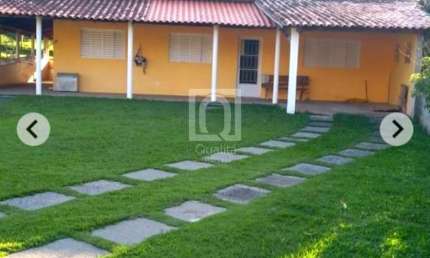 Chácara com lago e casa de caseiro em Araçoiaba da Serra