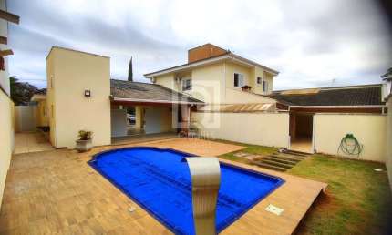 Casa à venda no Condomínio Lago da Serra - Araçoiaba da Serra, SP
