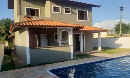 Casa sobrado com 3 quartos e piscina no Condomínio Ninho Verde 1 Eco Residence Porangaba
