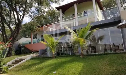 Chácara a venda em boituva, chácara com suítes, chácara a venda com piscina, chácara a venda com 3 casas.