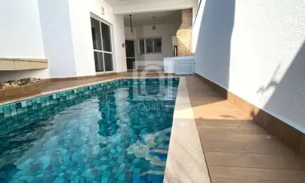 CASA Á VENDA COM PISCINA - CONDOMÍNIO VILLA DO BOSQUE