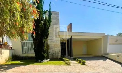 Casa térrea à venda em Condomínio próximo ao Shopping Iguatemi - Sorocaba, SP