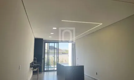 Casa à venda no Condomínio Vila Olímpia com 3 suítes e área gourmet
