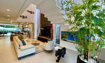 Casa de luxo à venda na Riviera São Lourenço Golf Club, Bertioga | 7 suítes, 380 m²