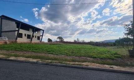 Terreno de 1000 metros a venda no condomínio village Ipanema 2 em Araçoiaba da Serra