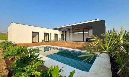 Casa térrea à venda no Village Ipanema 2 em Araçoiaba da Serra