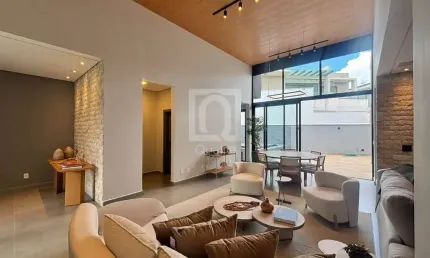 Casa alto padrão à venda no Condomínio Aldeia da Mata