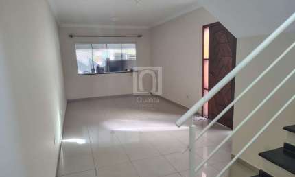 Casa 4 quartos com quintal à venda em São Roque, SP.