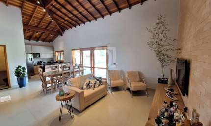 Casa com 3 quartos e piscina à venda no Condomínio Village da Serra, Araçoiaba da Serra