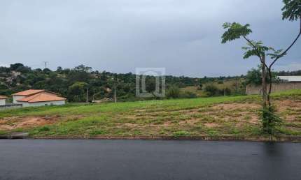 Terreno à venda no Condomínio Jardim São Lucas em Salto de Pirapora