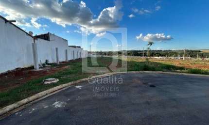 Terreno à venda no Condomínio Residencial Tivolli em Itapetininga