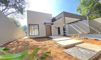 Casa térrea NOVA com 03 suítes amplas  km.26 

Casa térrea com 03