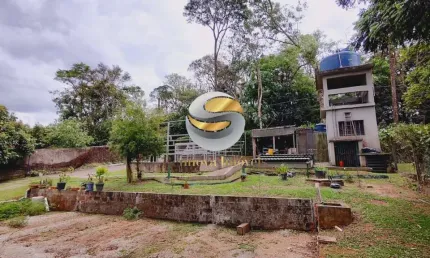Lote com energia e agua com 1.000mt, murado com portão
