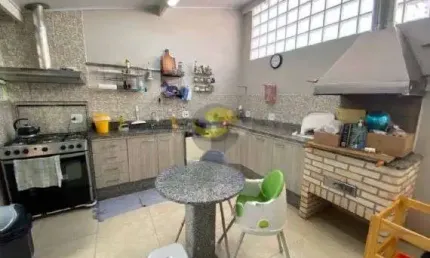 Sobrado, 03 dorm. 01 suite na Estrada Capuava, planejados, área gourmet..