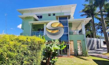 Belíssima casa com 5 Suites. 850 m² requinte e segurança, piscina..