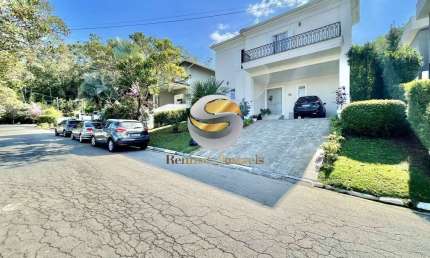 Exclusivo, Casa com 8 Vagas, 268 m² de Construção em 500 m² de Terreno,