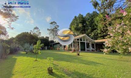 CASA CAMPESTRE EM CONDOMÍNIO FECHADO EM COTIA. ÓTIMO TERRENO 1.000m²