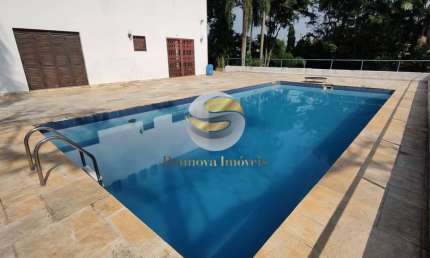 Casa 871m² em 4.072,60 m² sendo 6 suítes, 8 vagas, ideal p/eventos, escola,