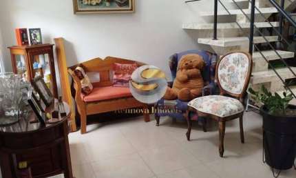 Casa 03 dormitórios, 1 suíte com sacada, pé direito duplo, 2 vagas