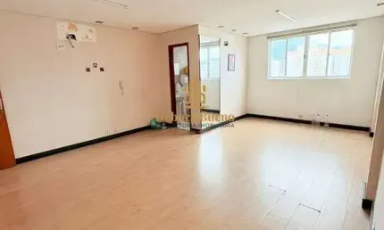 SALA COMERCIAL LOCALIZADA NO BOQUEIRÃO C/ BANHEIRO PACOTE R$ 1.600 OPORTUNIDADE!