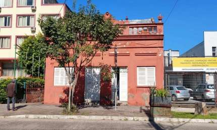 Casa com 3 quartos à venda na Avenida Cairu, 379, Navegantes, Porto Alegre
