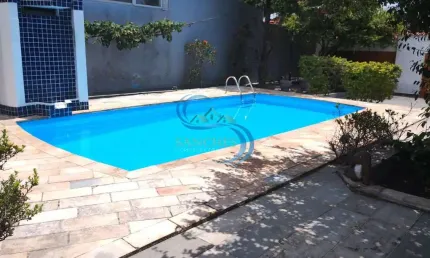 Casa à venda na Avenida Presidente Kennedy, 15375, Jardim Real, Praia Grande