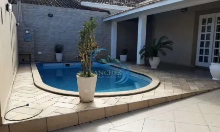 Sobrado com 4 quartos, Jardim Imperador, Praia Grande