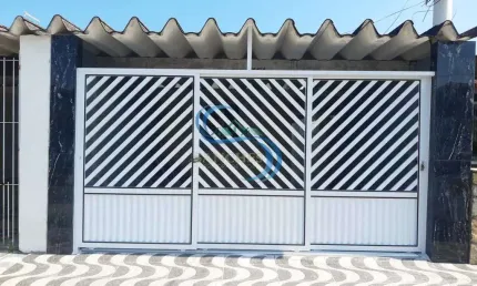 Casa com 2 quartos à venda na Avenida Presidente Kennedy, 15375, Jardim Imperador, Praia Grande