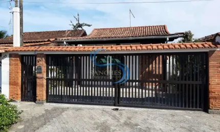 Casa com 2 quartos à venda na Avenida Presidente Kennedy, 15375, Jardim Imperador, Praia Grande