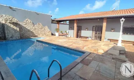 Casa à venda com 3 quartos no bairro Jamaica (Praia)