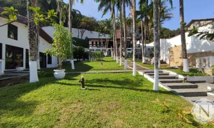 Sobrado à venda com 8 quartos no bairro Praia dos Sonhos