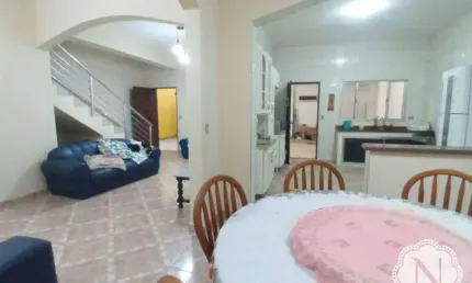 Sobrado à venda com 4 quartos no bairro Gaivota (Praia)