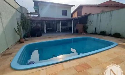 Sobrado à venda com 3 quartos no bairro Nova Itanhaém (Praia)