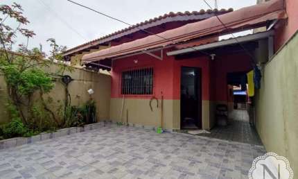 Casa à venda com 3 quartos no bairro Nova Itanhaém (Interior)